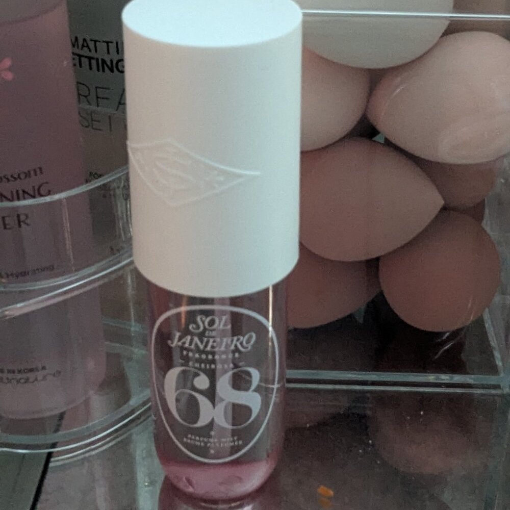 Sol de Janeiro 68 perfume